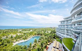 Cam Ranh Riviera Beach Resort&Spa